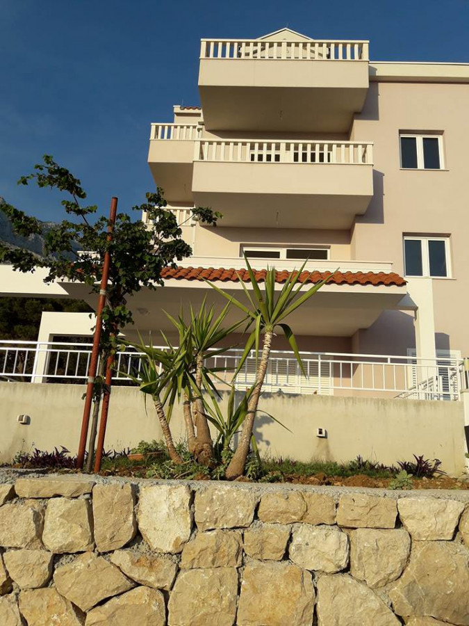 Exterior equipped with swimming pool, terrace and barbecue, Villa Natasha with Pool Makarska