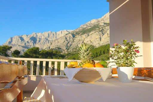 Beautiful and spacious villa with pool - Ideal for a relaxing holiday in Makarska, Villa Natasha with Pool Makarska